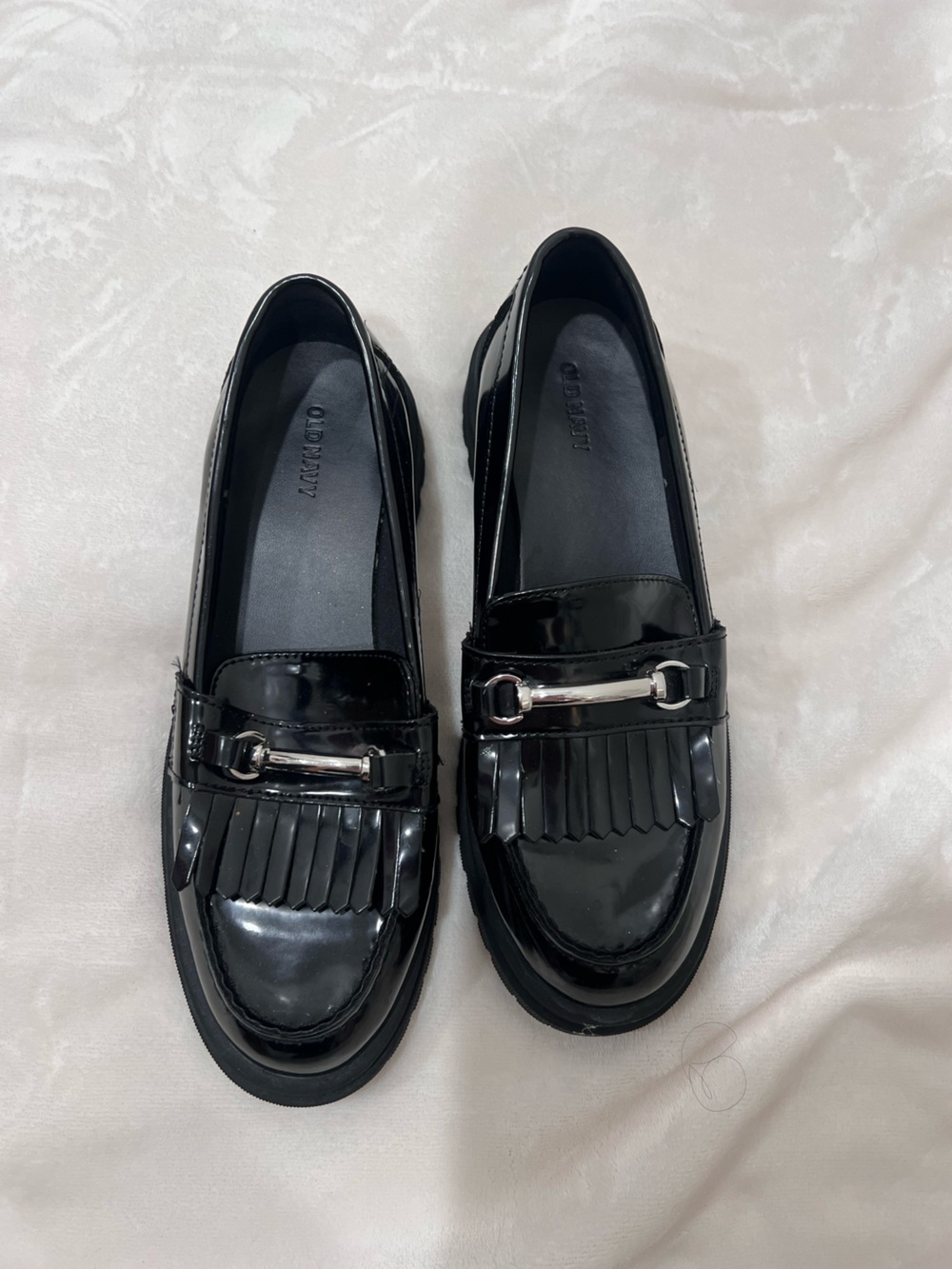 Old Navy Women’s Black Loafers (lemon peppa steppas)
